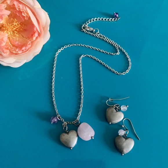 💜 Antiqued Silver Tone Hearts & Amethyst Gem Drop Necklace & Matching Earring - Picture 2 of 6